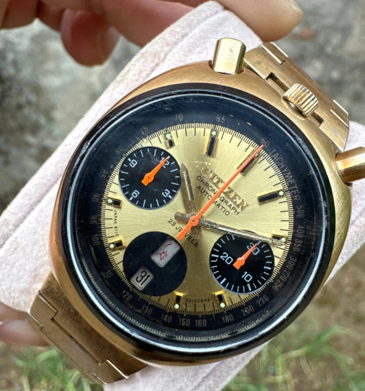 Rare Vintage Citizen Bullhead 67-9020 Chronograph Brad Pitt Gold Cal.8110 Automatic Watch