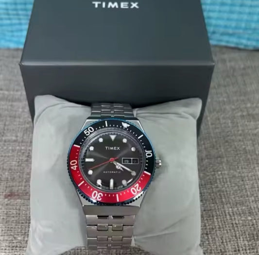 Timex Diver Black Red Bezel Stainless Steel Bracelet Automatic Movement 40mm Watch