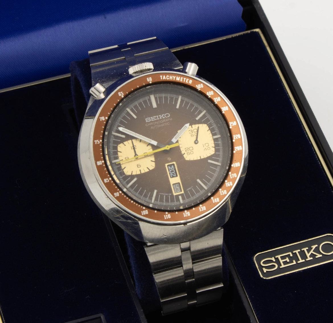 Vintage Seiko Bullhead Chronograph Day/Date Ref.6138-0049 44mm #W165030-1 Original box!