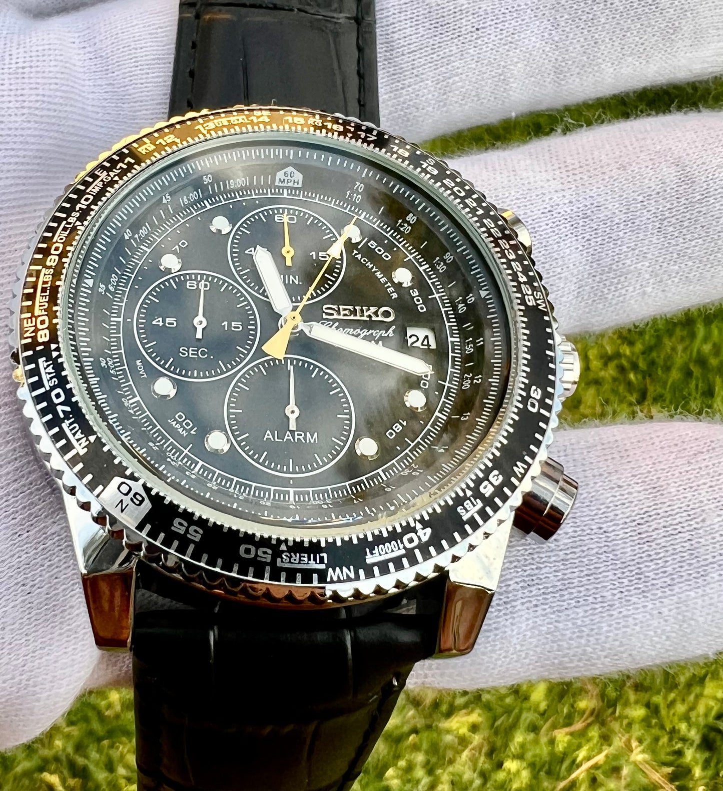 Seiko Chronograph Speedtimer 43mm Quartz Movement Black Dial Bezel Leather Watch