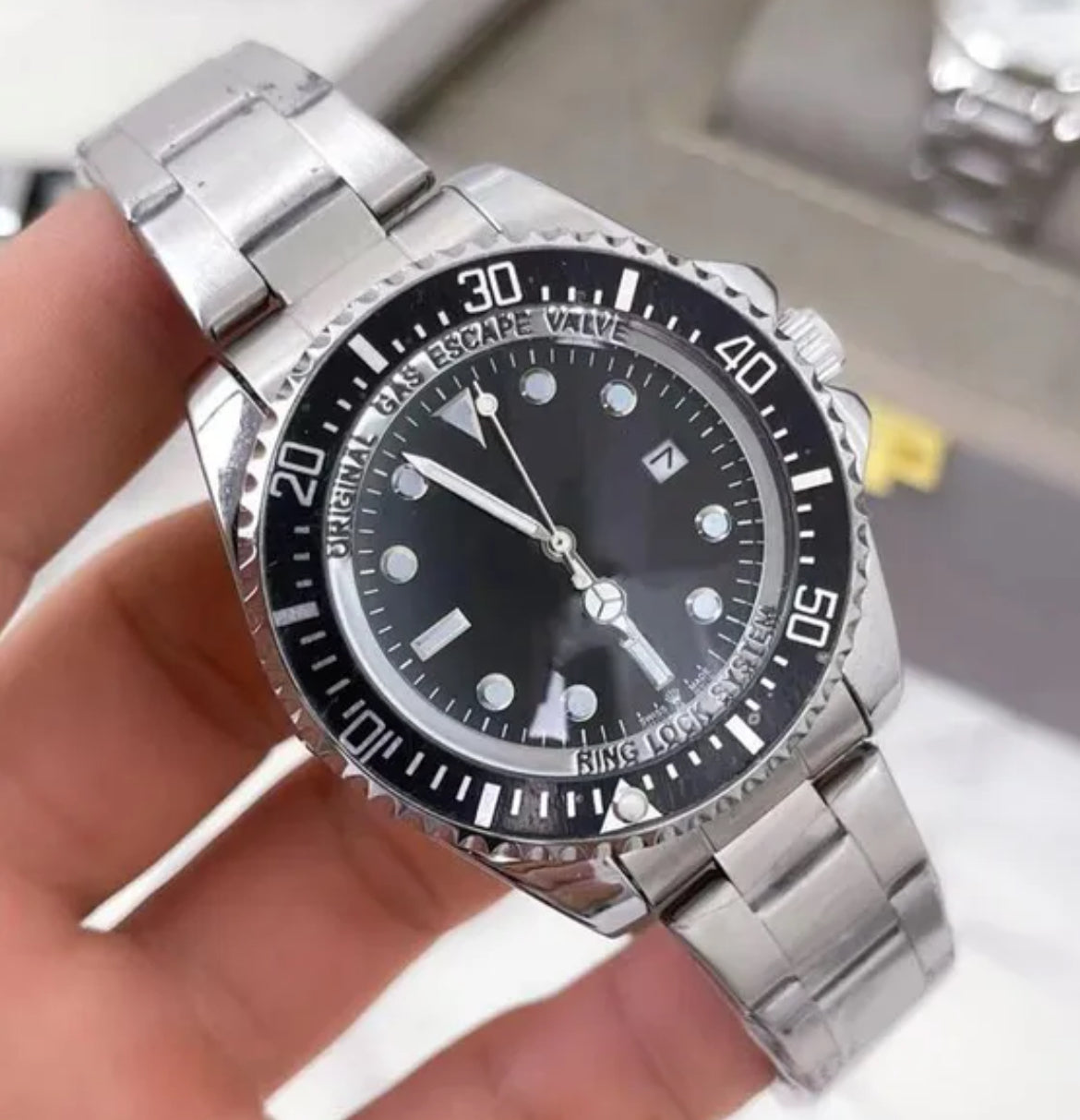 Sea Dweller Black dial black bezel 44mm Automatic Movement Watch