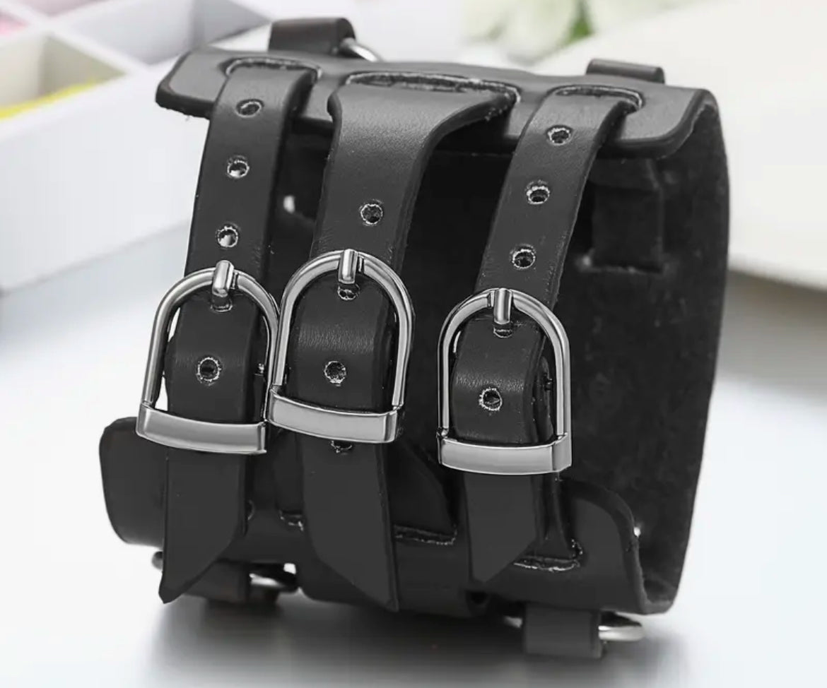 3 Eyelets BLACK Genuine Leather Strap Stainless Steel Quartz Movement Watch