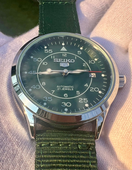 Seiko 5 Field Watch 40mm Automatic SNK809K2 Army Green  NATO watch