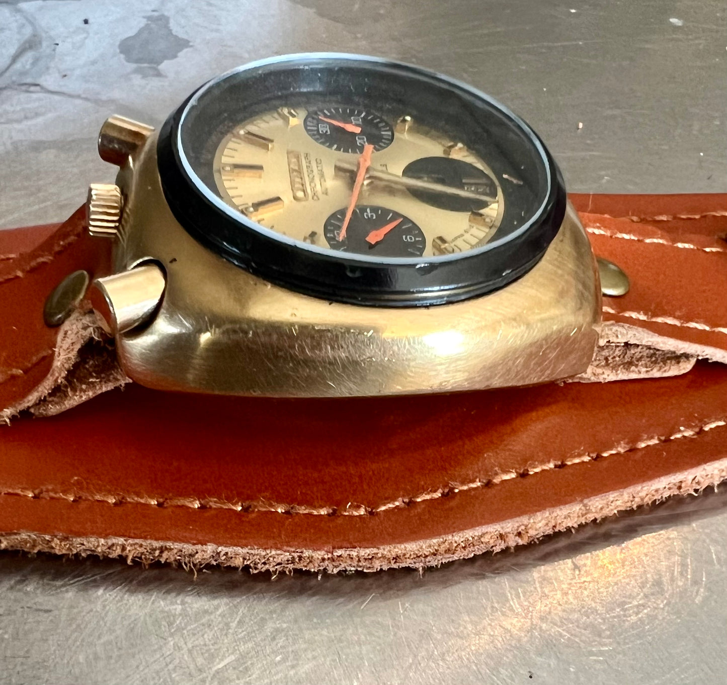 Citizen Tsuno Chrono bullhead "Once Upon A Time Hollywood" Red Monkey FS Wristwatch