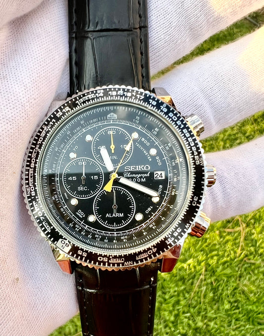 Seiko Chronograph Speedtimer 43mm Quartz Movement Black Dial Bezel Leather Watch
