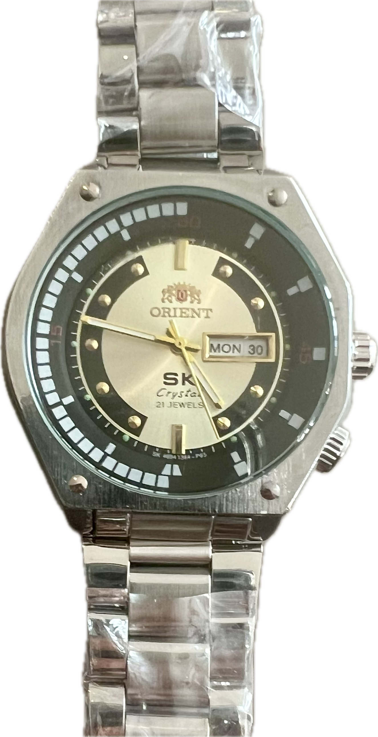 Orient Retro SK Chrystal Quartz movement watch  Plus FREE…