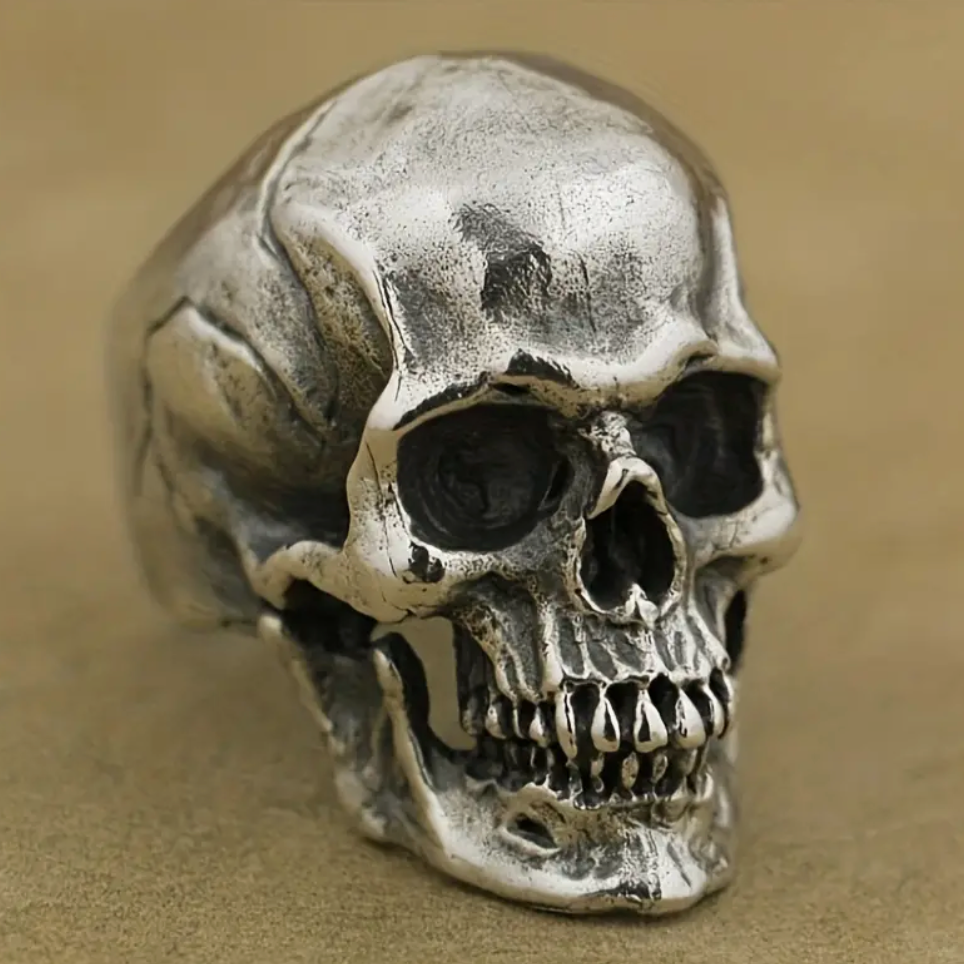 Large Skull ring